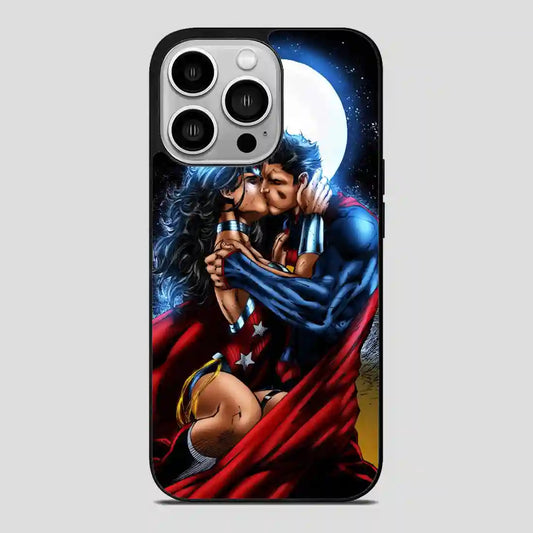 Superman And Wonder Woman Vintage iPhone 14 Pro Case